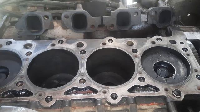 4HF1 ENGINE HOW to test OIL PUMP PRESSURE смотреть онлайн