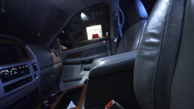 I Bought the ULTIMATE 600 HORSEPOWER MONSTER TRUCK! | 2007 3rd Gen Dodge Ram 3500 Cummins. смотреть онлайн