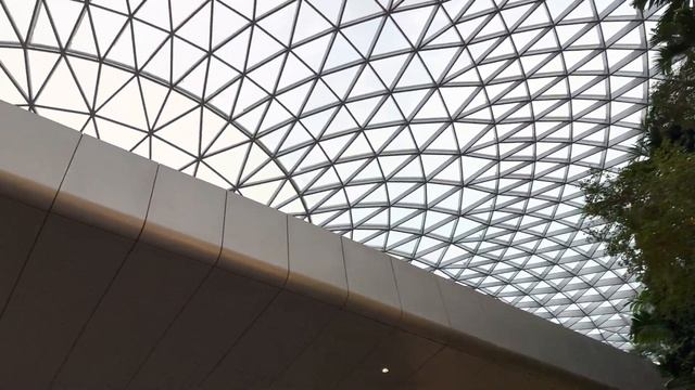 iPhone 14 Pro | Jewel Changi Airport 2023 смотреть онлайн