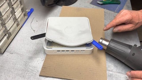 How To Take Apart An Apple Time Capsule