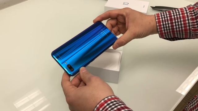 Honor 10 2018 launching on 15th May having notch like Iphone X at Rs.23,999 смотреть онлайн