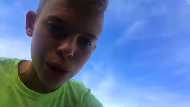 ^VLOG^ ЧТО КУПИТ ШКОЛЬНИК НА 100 РУБЛЕЙ? СЖЁГ СВОИ КОНТРОЛЬНЫЕ РАБОТЫ! смотреть онлайн