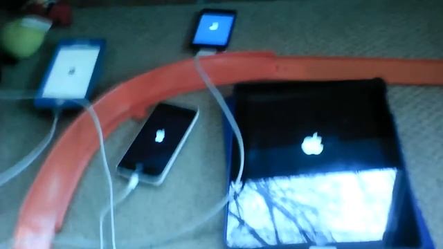 iPad 2 vs iPhone 7 vs iPhone 5c vs iPod touch 4th gen speed test! смотреть онлайн