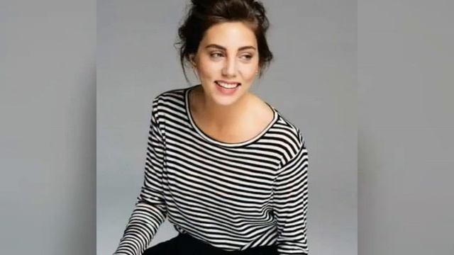 Öykü Karayel || Utanır İnsan смотреть онлайн