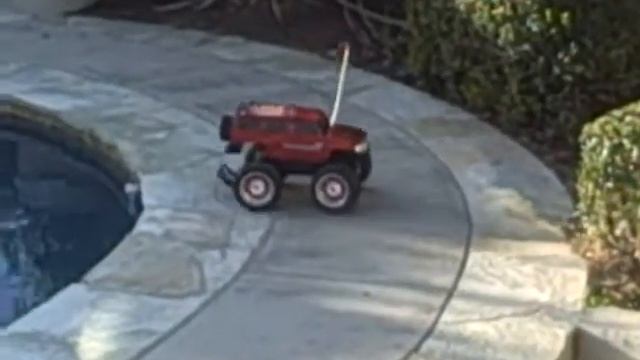 New bright rc car stunts stair crash смотреть онлайн