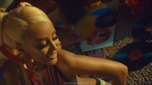 Doja Cat - Say So (feat. Ariana Grande & Nicki Minaj)