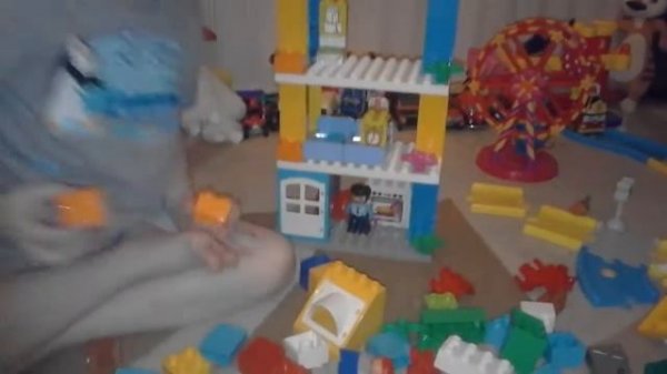 LEGO DUPLO конструктор/строим дом для Лего-человечков) Развивающее видео для самых маленьких