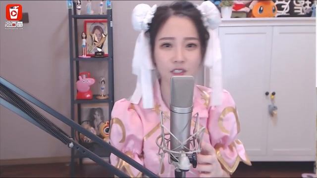 Feng Timo sings 馮提莫唱《不怕不怕》，真是超級無敵可愛 смотреть онлайн