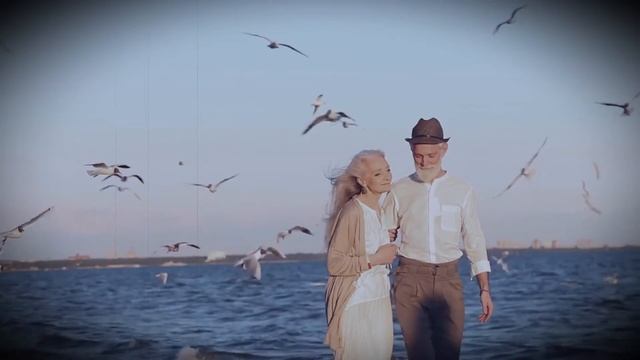 Язык к языку
 губа об губу