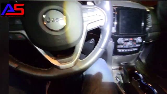 Jeep Grand Cherokee 2019 smart key programming with Autel KM100 смотреть онлайн