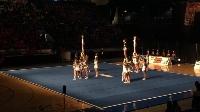 Lincoln Way North Varsity Cheer @ State 2016 Day 1 смотреть онлайн