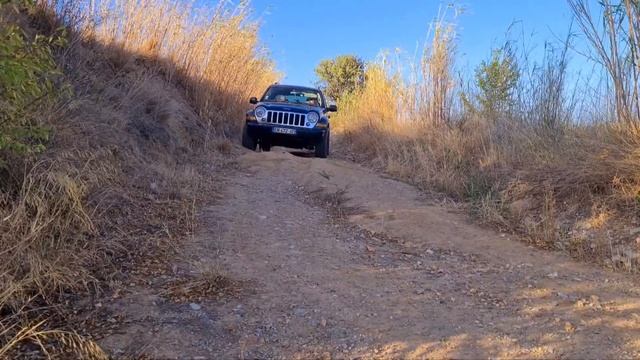 Jeep liberty limited 2.8 crd смотреть онлайн