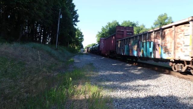 New Camera! CN 3043 ET44AC & SD70M-2 Leads Manifest смотреть онлайн