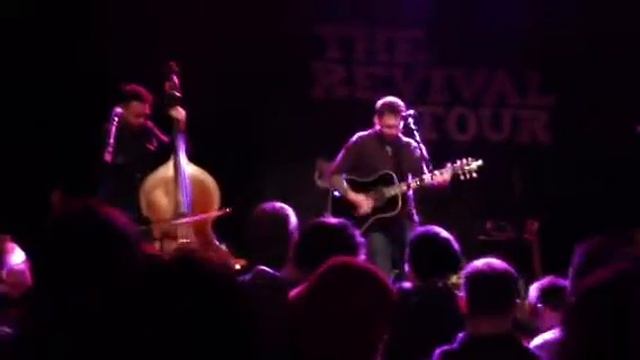 Tim McIlrath playing Everchanging @ The Revival Tour смотреть онлайн