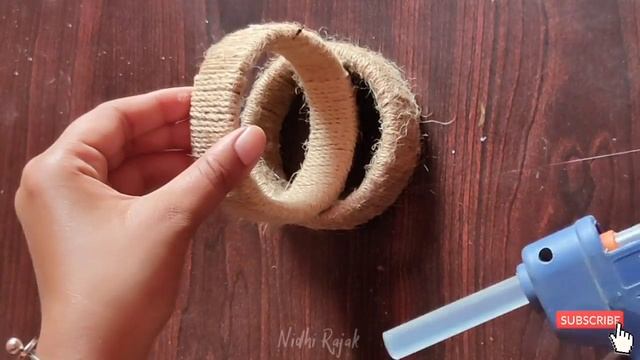 Bird hanging Craft | Wall hanging Using Bangles | Jute Bird House #artfromheartbynidhi смотреть онлайн