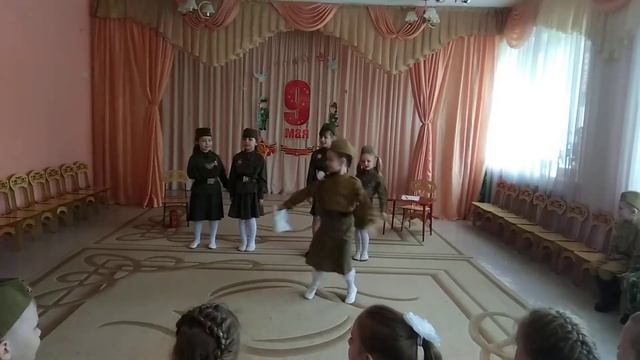 Сценка к 9-му мая 2
