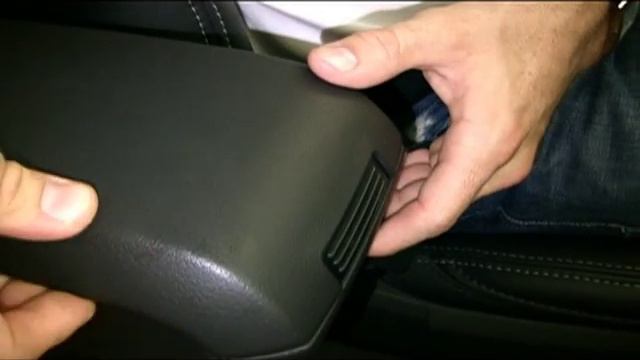 2009 Jeep Compass / Patriot: New Interiors - CAR and DRIVER смотреть онлайн
