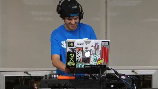 Dr. Pepper Tuition Vid смотреть онлайн