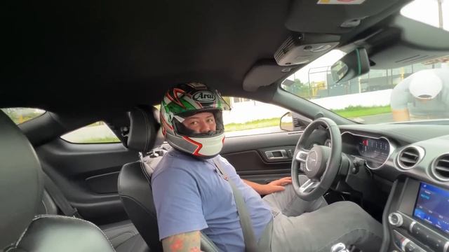 LAMBORGHINI X MUSTANG - * foi por pouco * смотреть онлайн