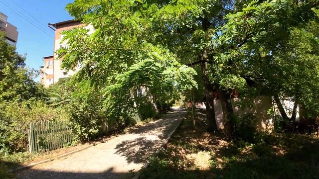 Кисловодск. Городская прогулка на электросамокате WHITE SIBERIA NERPA PRO. 4K 30fps. смотреть онлайн