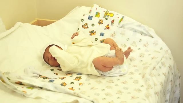 выписка из роддома смотреть онлайн