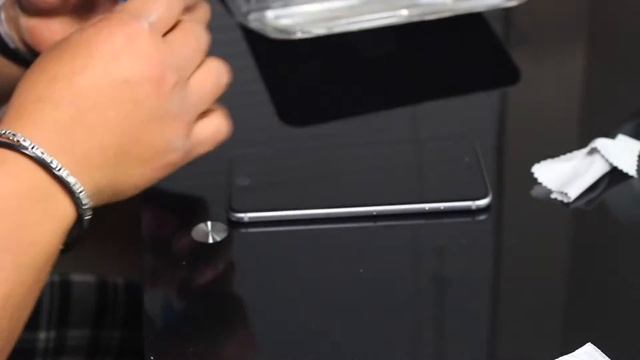 EasyAcc 9H Hardness Tempered Glass Screen Protector For The iPhone 6 Plus Review & Installation смотреть онлайн