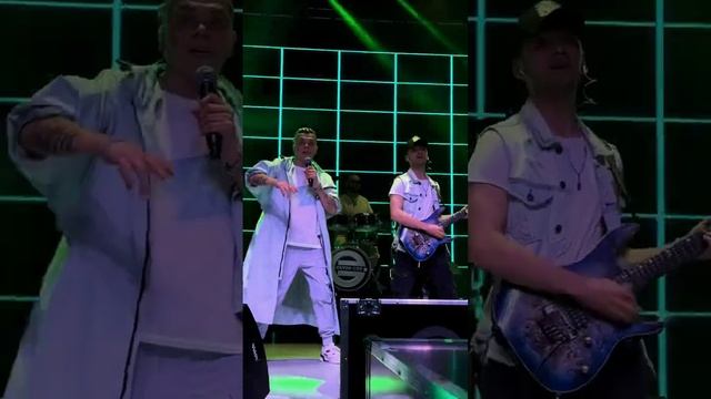 Элвин Грей в тренде смотреть онлайн