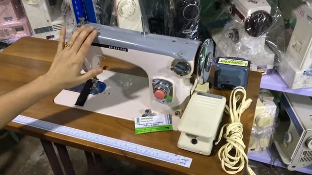 Lavender Sewing Machine Riccar, Mitsubidhi တစ္ေၾကာင္းခ်ဳပ္ смотреть онлайн