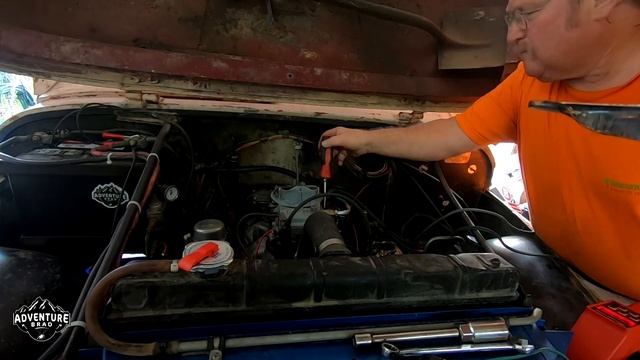 1956 Jeep Universal V6 conversion - First time starting the motor *WARNING LOUD* open headers!! смотреть онлайн