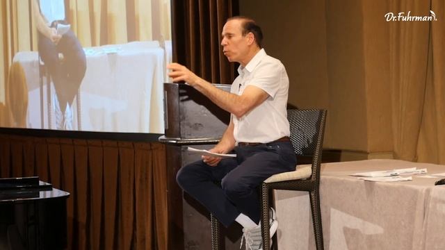 How Much Fruit Should You Eat per Day? | The Nutritarian Diet | Dr. Joel Fuhrman смотреть онлайн