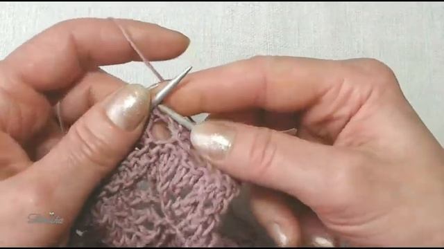 Красивый ажурный узор спицами. Beautiful openwork pattern with knitting needles. смотреть онлайн