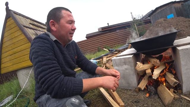 Настоящий жареный Баран для Рабочих на стройке смотреть онлайн