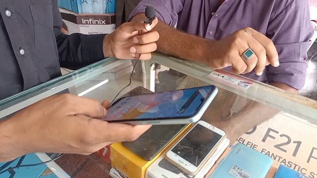 OLX VS Real Market | used and cheapest mobile phone market in pakistan | Real Informer смотреть онлайн