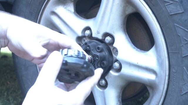 Holden jackaroo Locking Hub Inspection смотреть онлайн