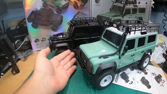 The Black Defender Pickup: MN111 1/18 RtR Land Rover 110