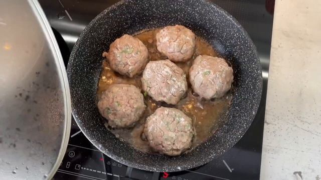 Кефтедес - греческие тефтели рецепт Greek meatballs keftedes recipe кухня Греция мясо шарики овощи смотреть онлайн