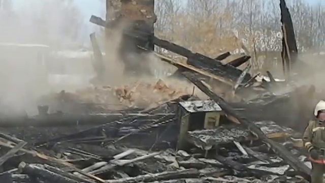 Восьмиквартирный дом сгорел в Шарье 2 января 2014 года смотреть онлайн