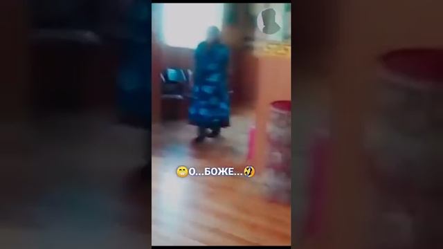 бесноватая бабка в церкви смотреть онлайн