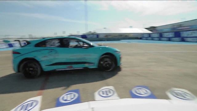 Jaguar I-PACE ETROPHY On Track
