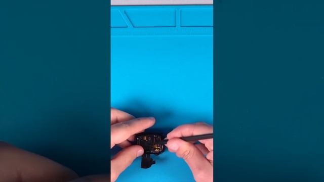 Apple Watch Series 6-8 Back cover replacement смотреть онлайн