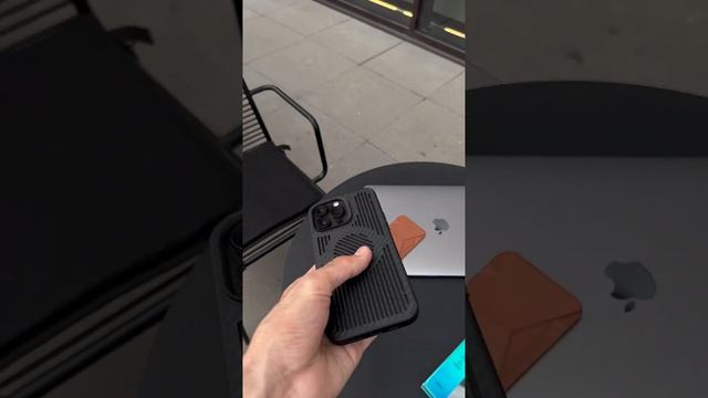 MagClap™ Nova Hybrid Phone Case built with Kevlar® смотреть онлайн