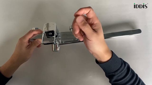 Распаковка смесителя для ванны с длинным изливом_Bild_BILSB00i10WA смотреть онлайн