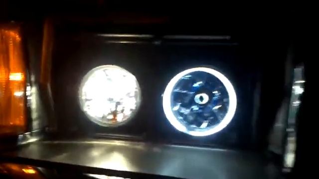 Halo headlights on Lincoln Mark VI смотреть онлайн