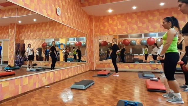 ИНТЕРВАЛЬНАЯ ТРЕНИРОВКА НА СТЕПЕ / КАРДИО ТРЕНИРОВКА ГРУППОВАЯ ТРЕНИРОВКА ЦЕЛОЕ ЗАНЯТИЕ смотреть онлайн