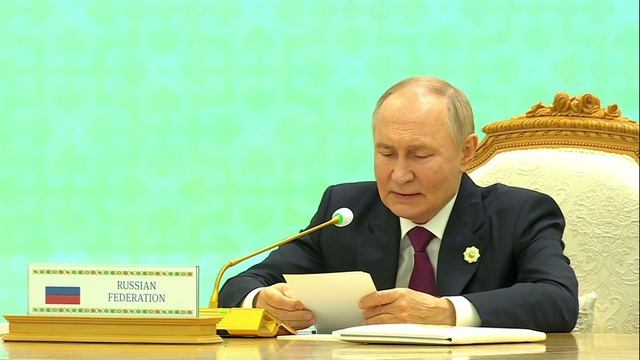 Владимир Путин принял участие в пленарном заседании Международного форума «Взаимосвязь времён и циви смотреть онлайн