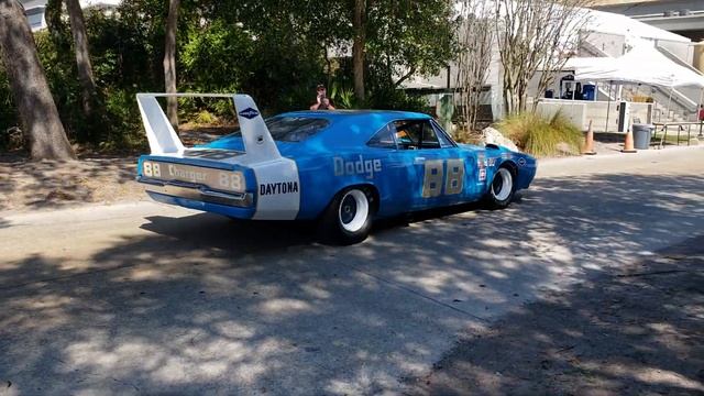 Buddy Baker's 200 mph Record Setting 1969 Dodge Daytona at Amelia Island, Mar 2022 смотреть онлайн
