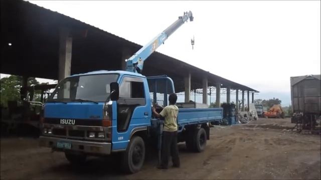 Boom Truck Isuzu 2.5 Tons смотреть онлайн
