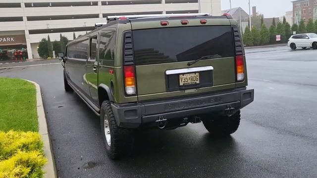 Stretched Hummer Limousine смотреть онлайн
