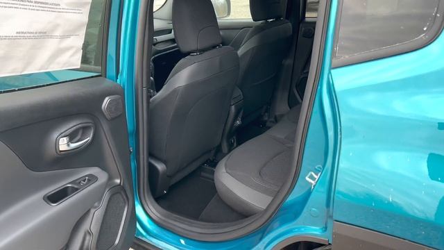 2022 Jeep Renegade Altitude 4x4 смотреть онлайн
