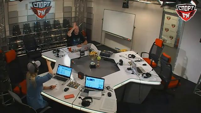 100% Хоккея. 27.03.2017. Тема: плей-офф Кубка Гагарина смотреть онлайн